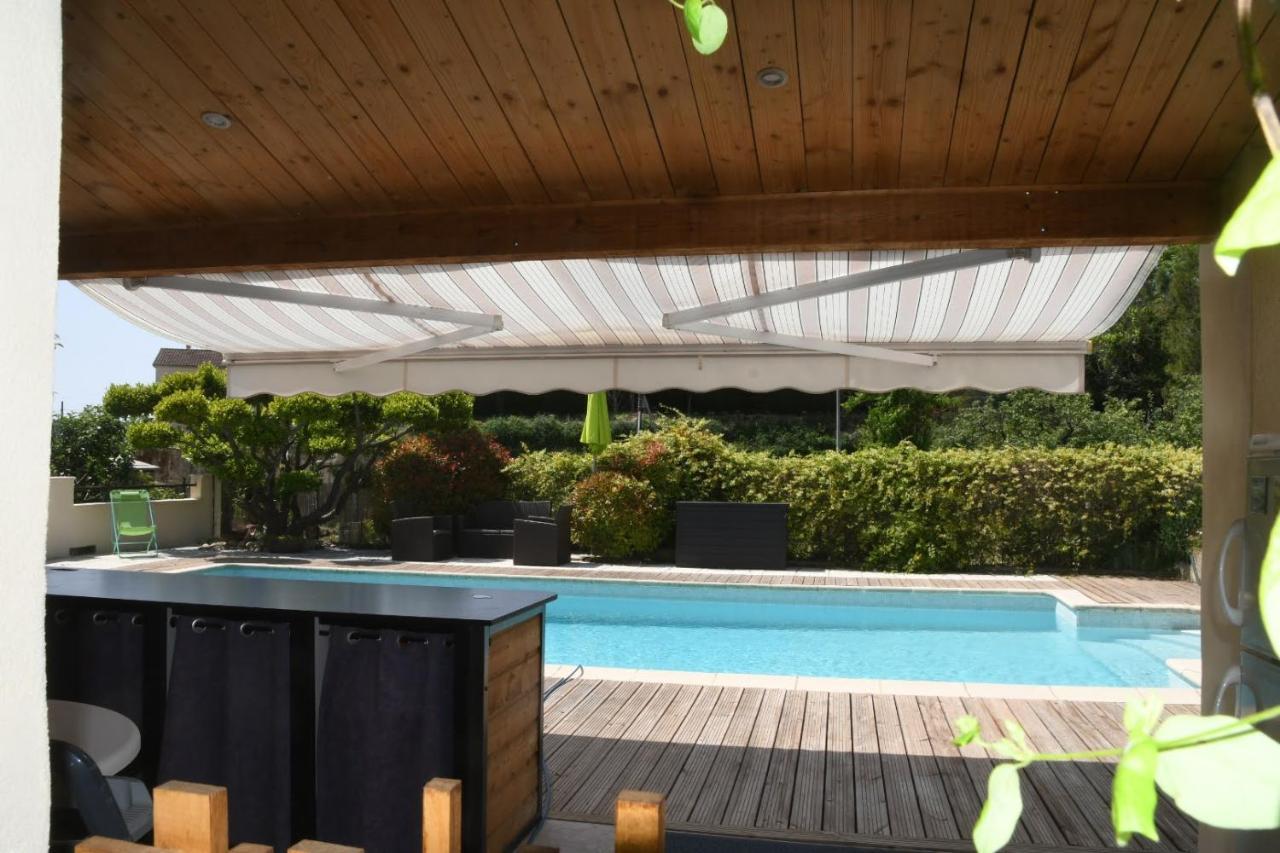L'Ocabee Villa La Tour-dʼAigues Екстериор снимка
